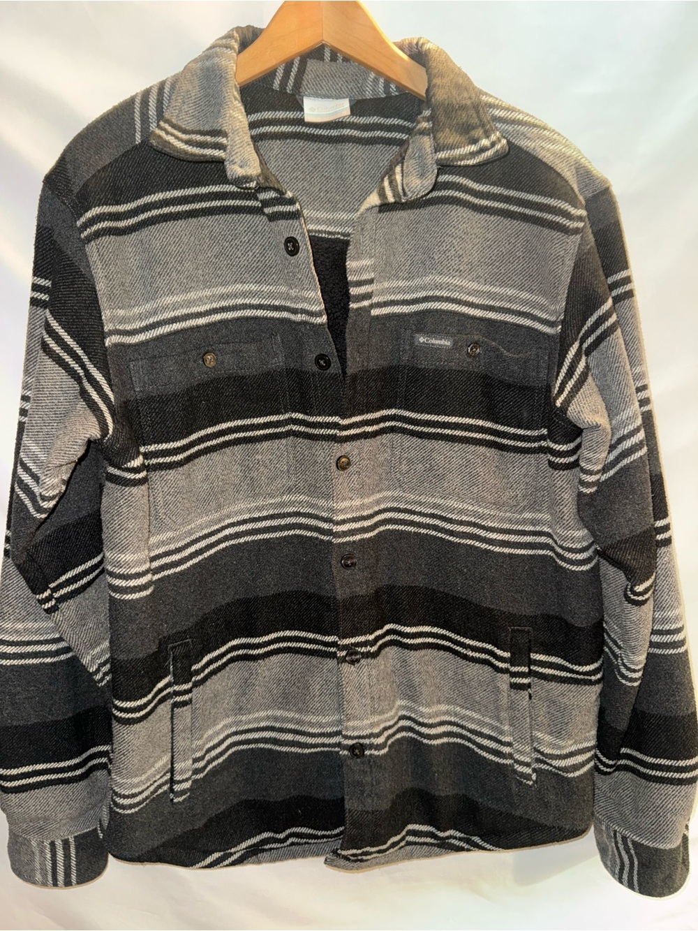 Columbia Men’s Striped Black & Gray Button-Up Shirt Jacket SZ M